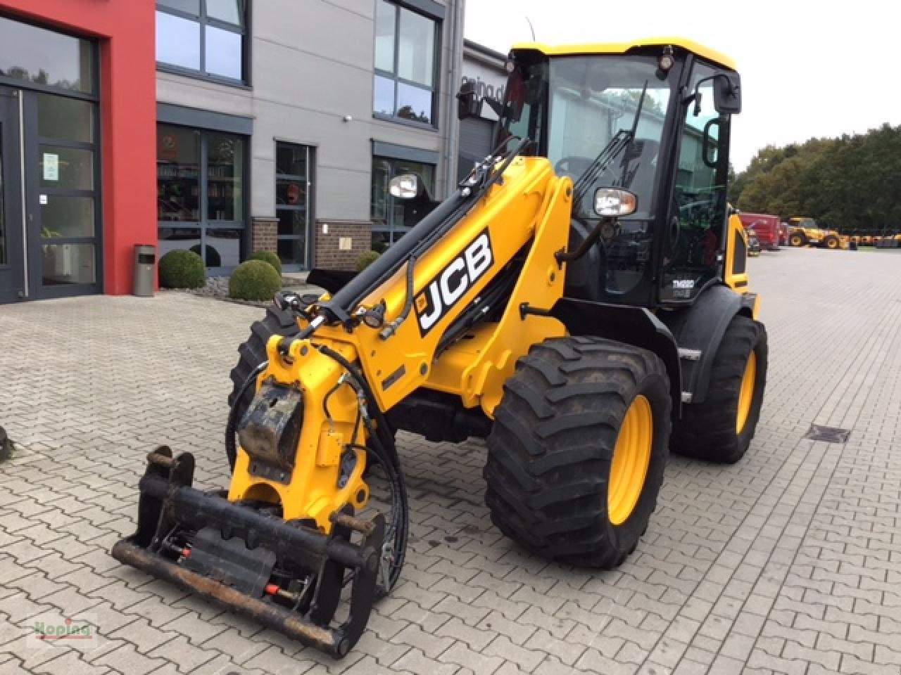 Chargeuse sur pneus JCB TM 220
