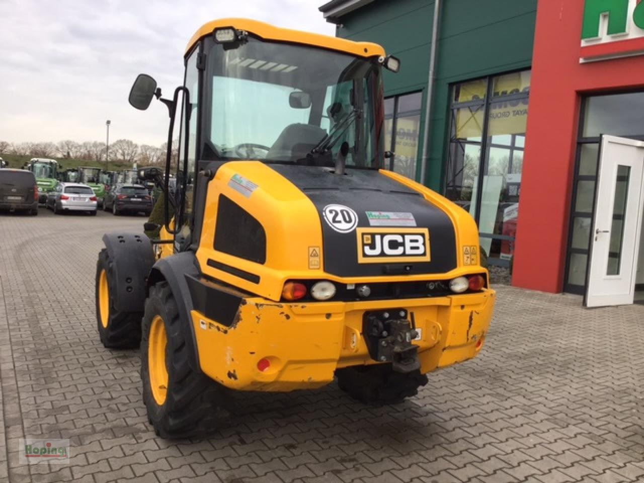 Chargeuse sur pneus JCB TM 220