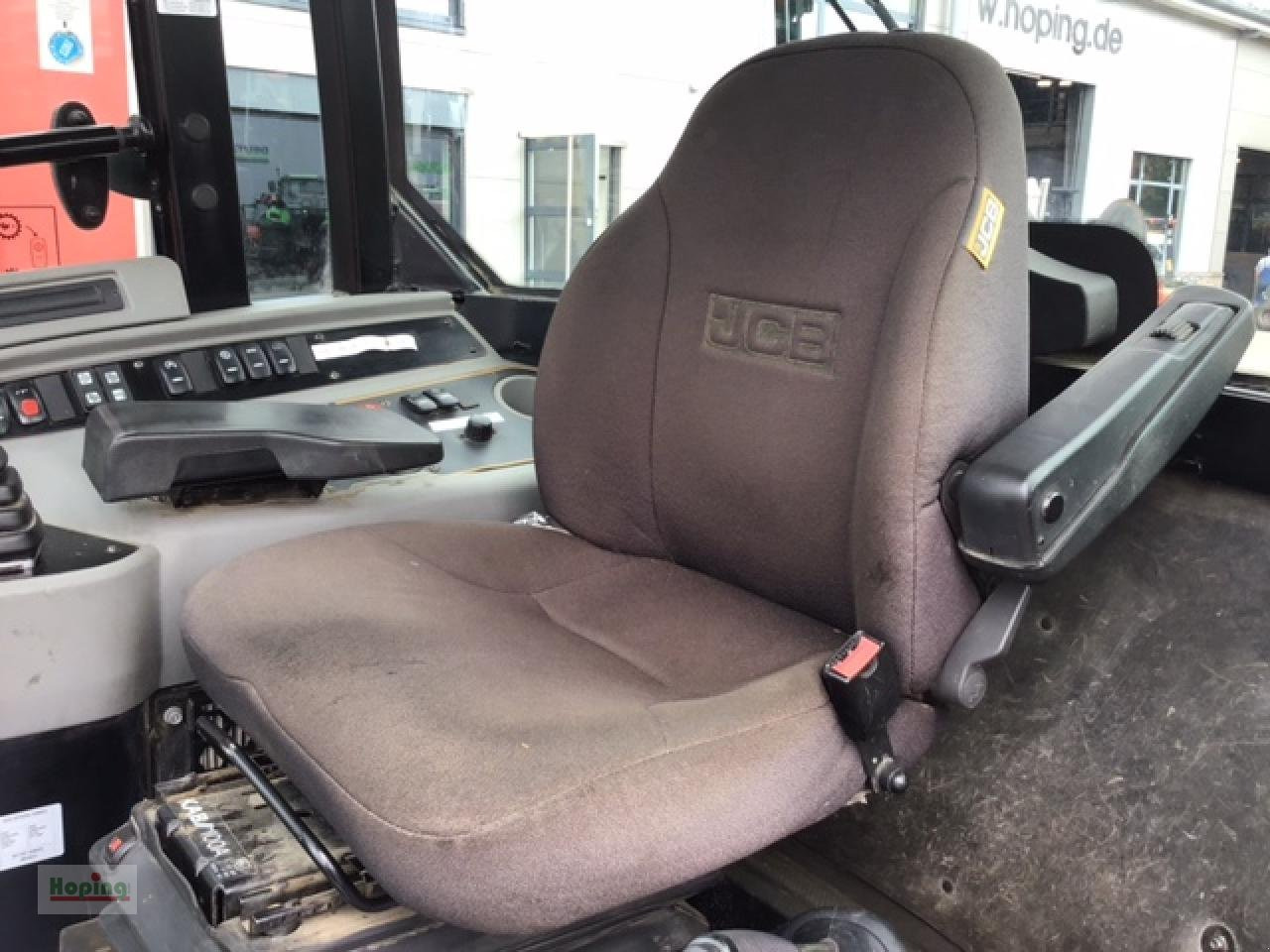 Chargeuse sur pneus JCB TM 220