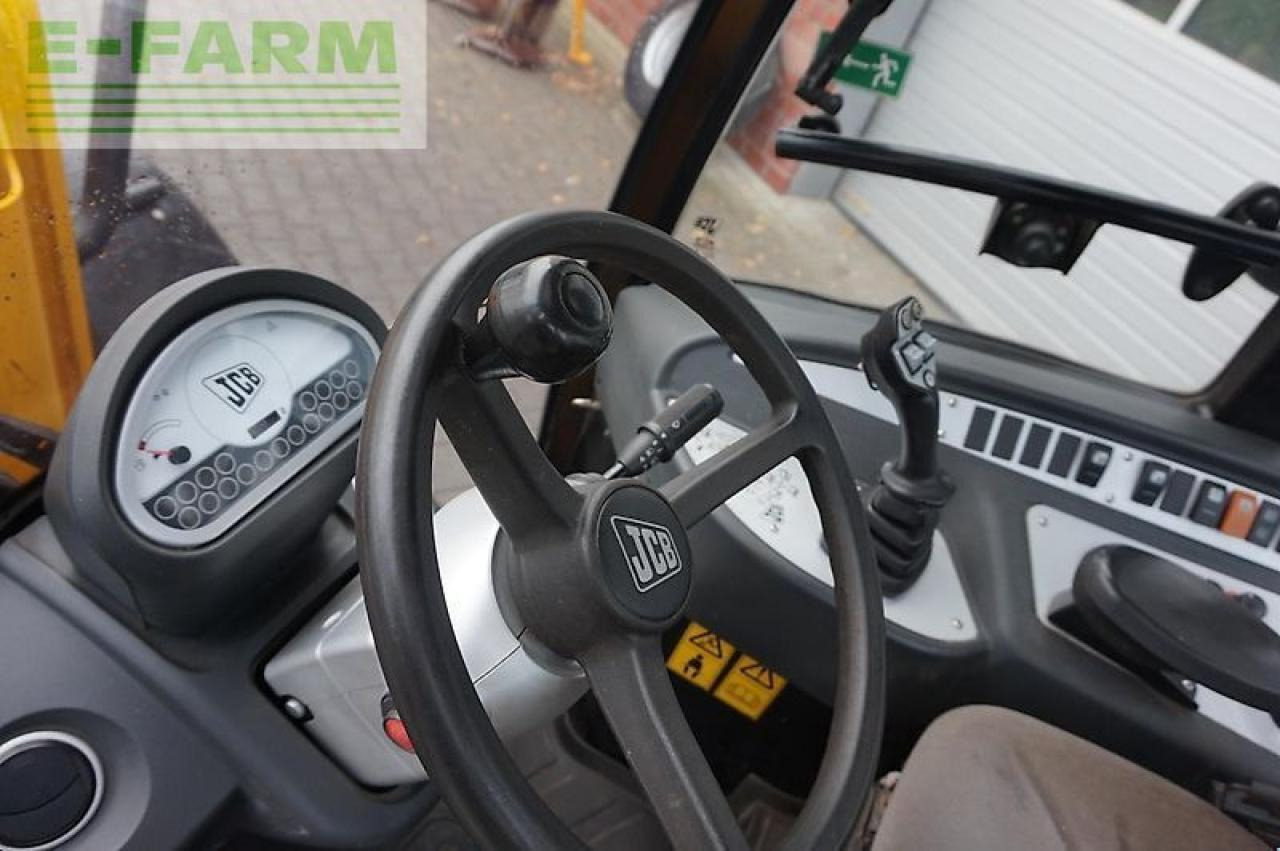 Chargeuse sur pneus JCB tm 180 teleskopradlader