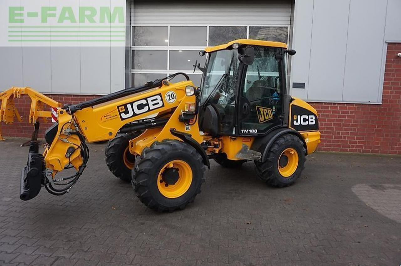 Chargeuse sur pneus JCB tm 180 teleskopradlader