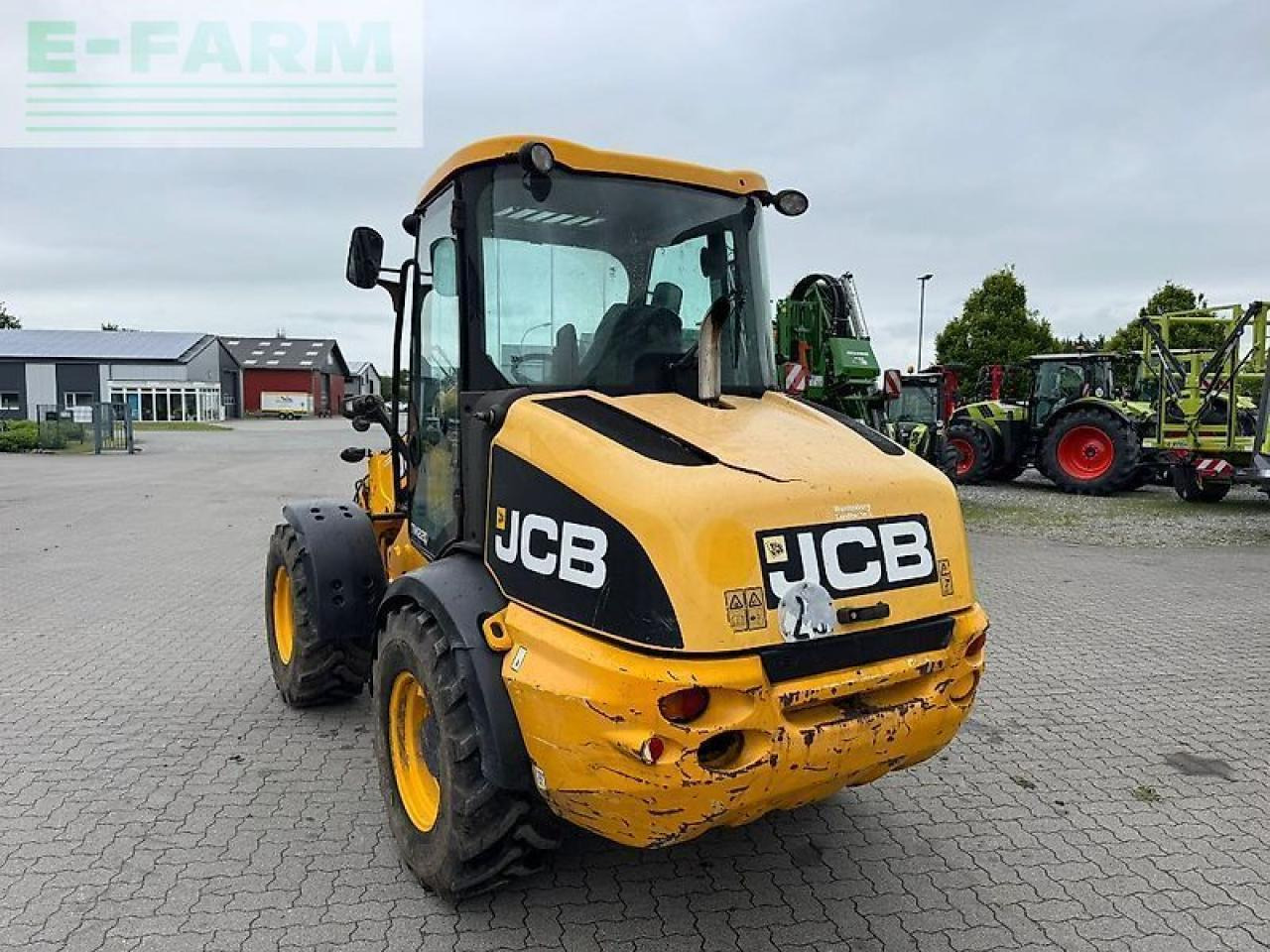 Chargeuse sur pneus JCB tm 220 agri tele
