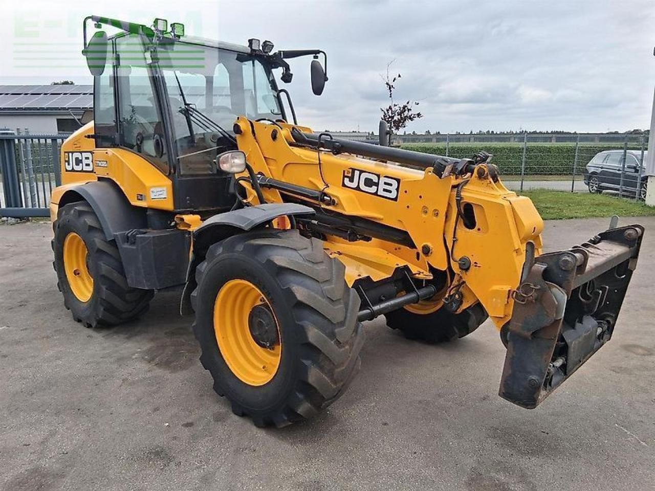 Chargeuse sur pneus JCB tm 320s