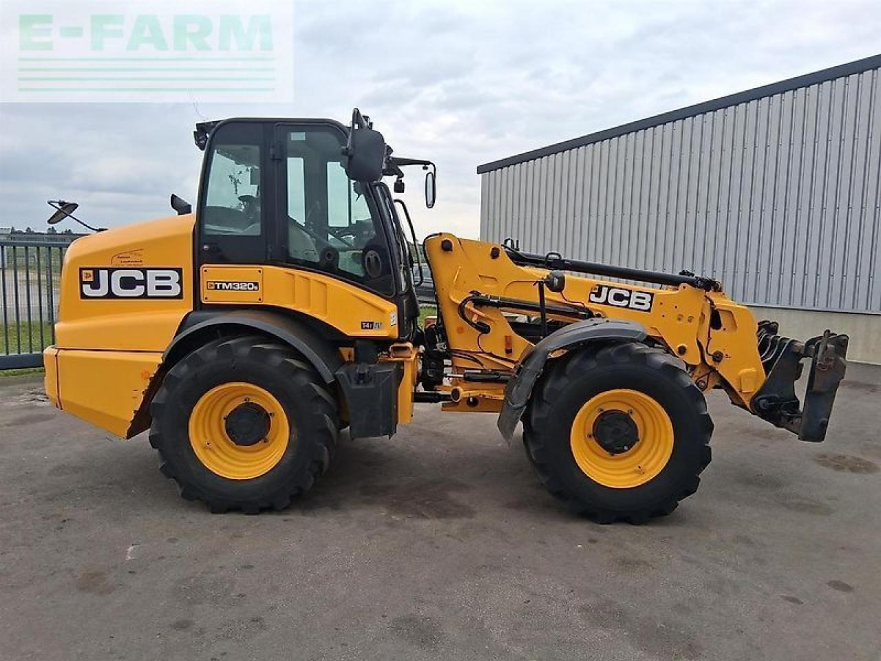 Chargeuse sur pneus JCB tm 320s