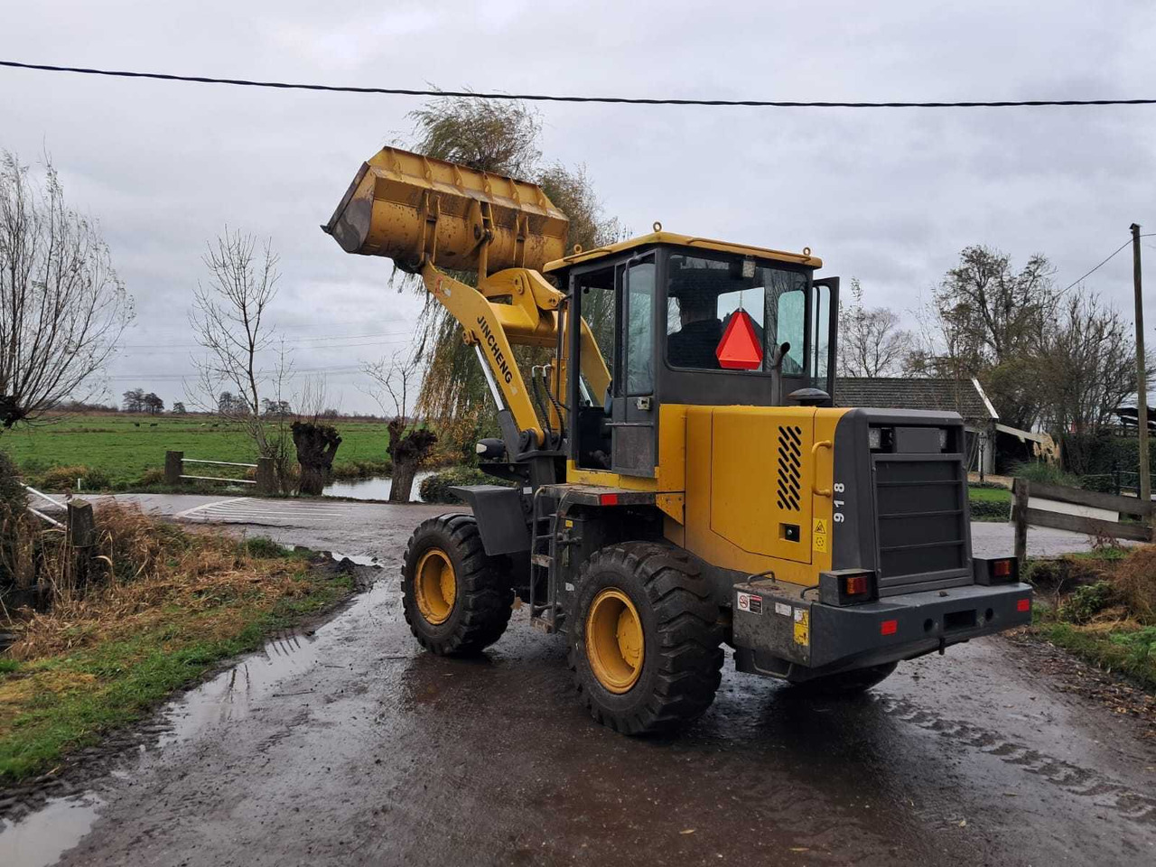 Chargeuse sur pneus JINCHENG 918 SHOVEL