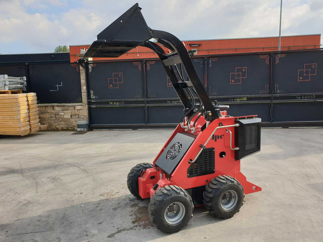 Chargeuse sur pneus JPC HT320 SKID STEER LOADER