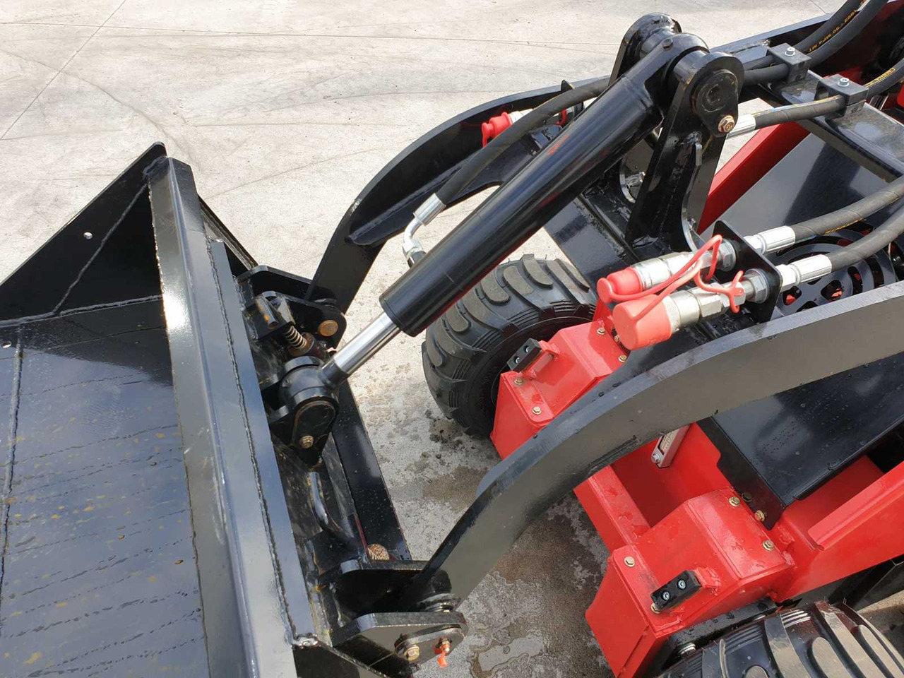 Chargeuse sur pneus JPC HT320 SKID STEER LOADER