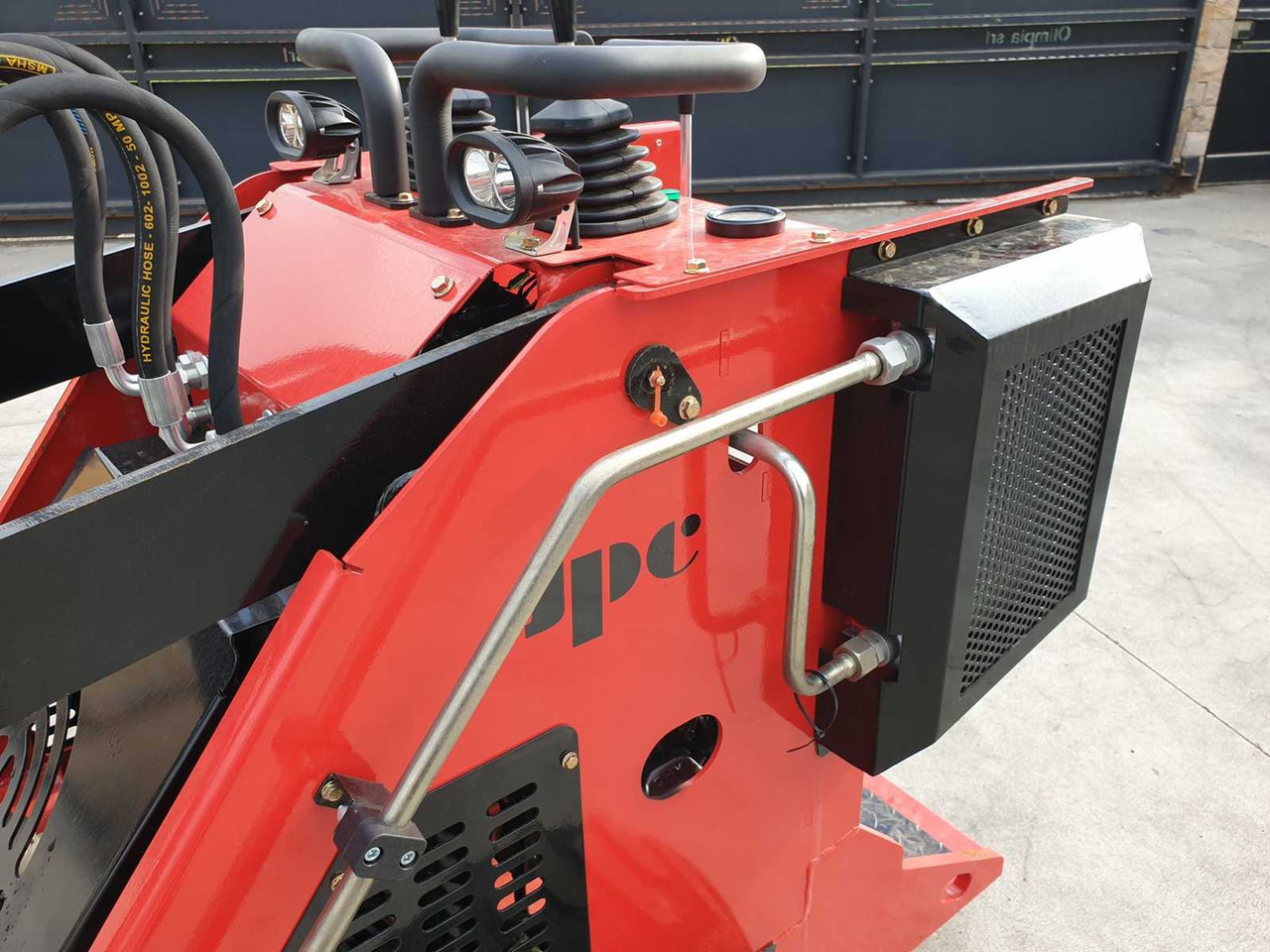 Chargeuse sur pneus JPC HT320 SKID STEER LOADER