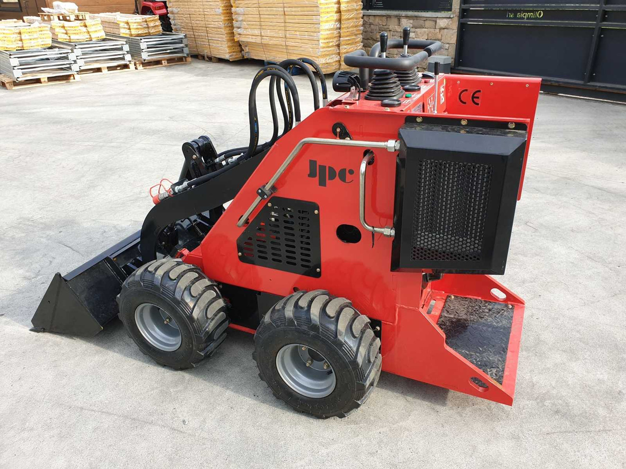 Chargeuse sur pneus JPC HT320 SKID STEER LOADER