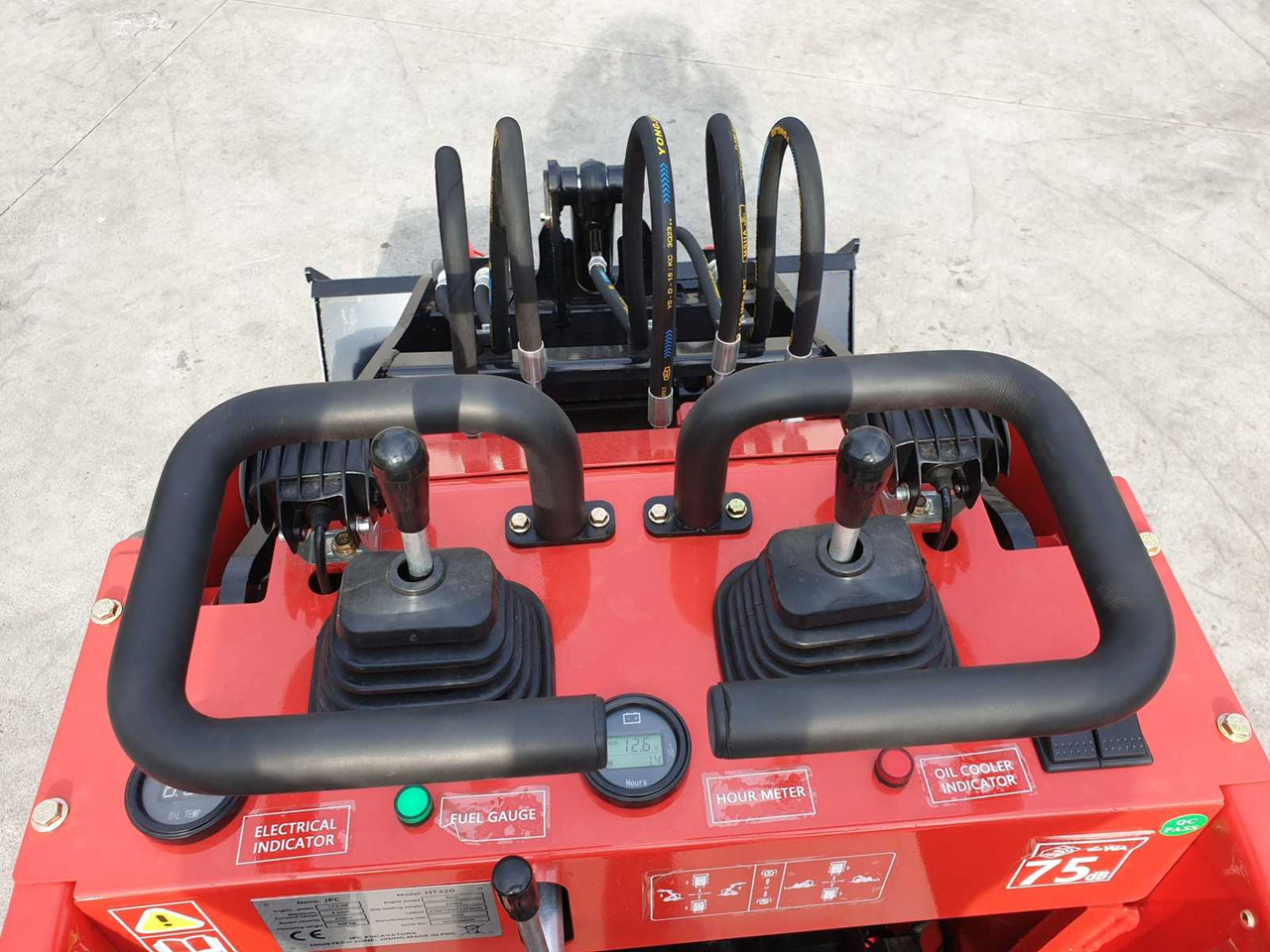 Chargeuse sur pneus JPC HT320 SKID STEER LOADER