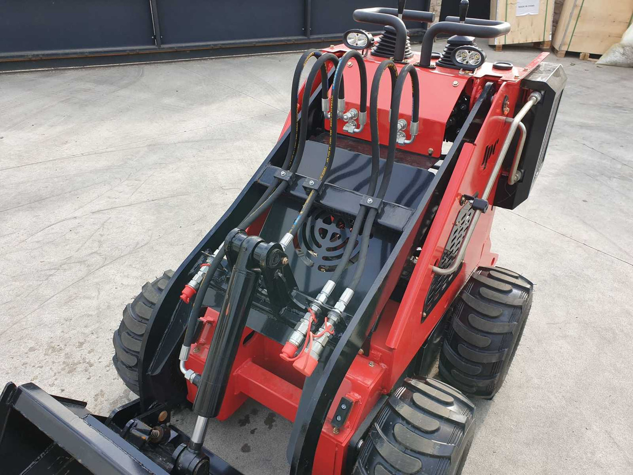 Chargeuse sur pneus JPC HT320 SKID STEER LOADER