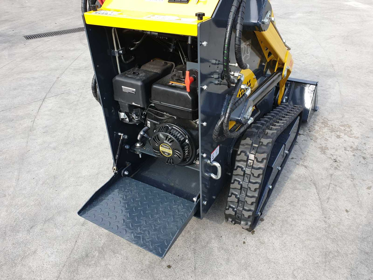 Chargeuse sur pneus JPC HT360 MINI TRACK LOADER