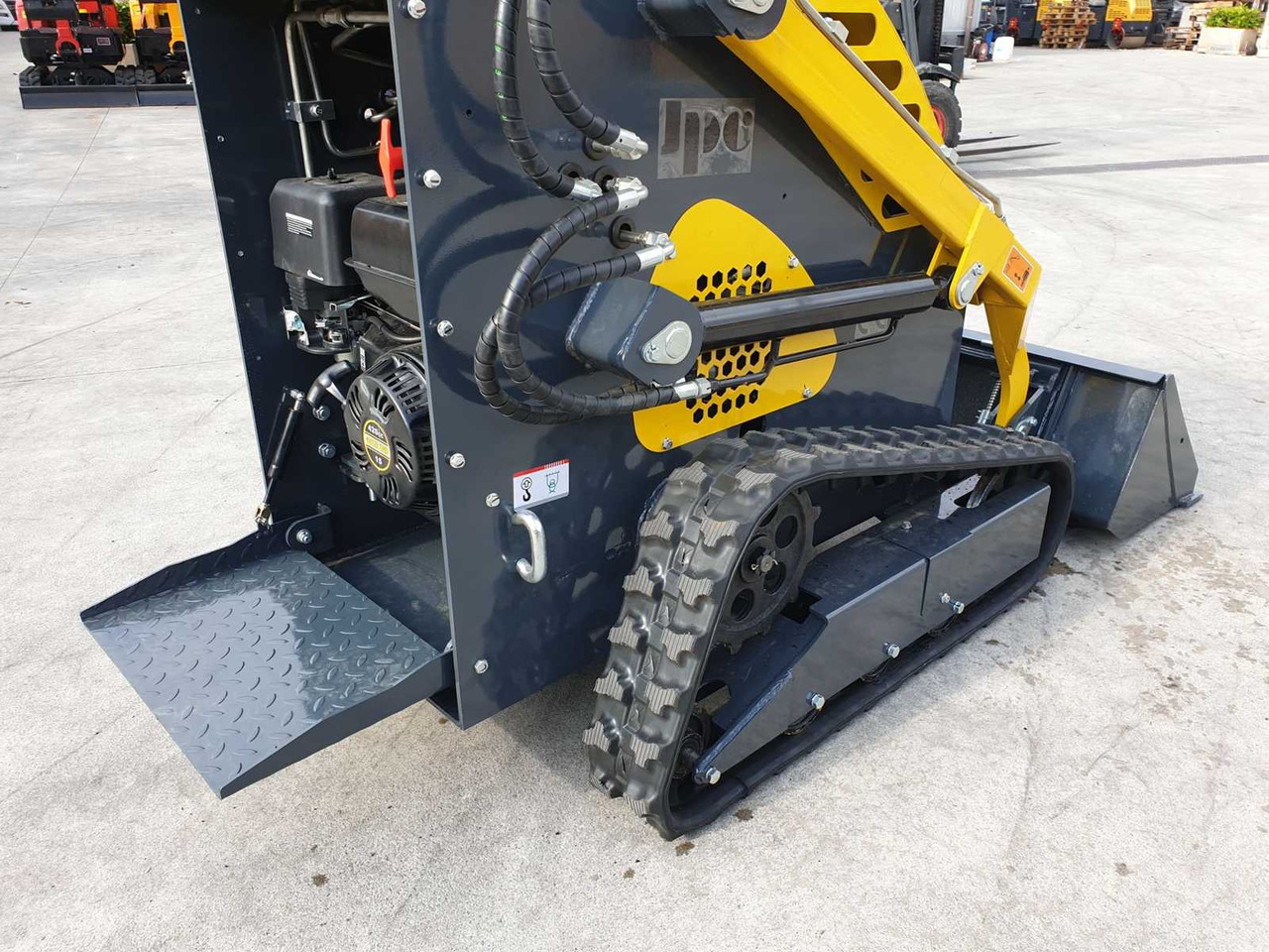 Chargeuse sur pneus JPC HT360 MINI TRACK LOADER