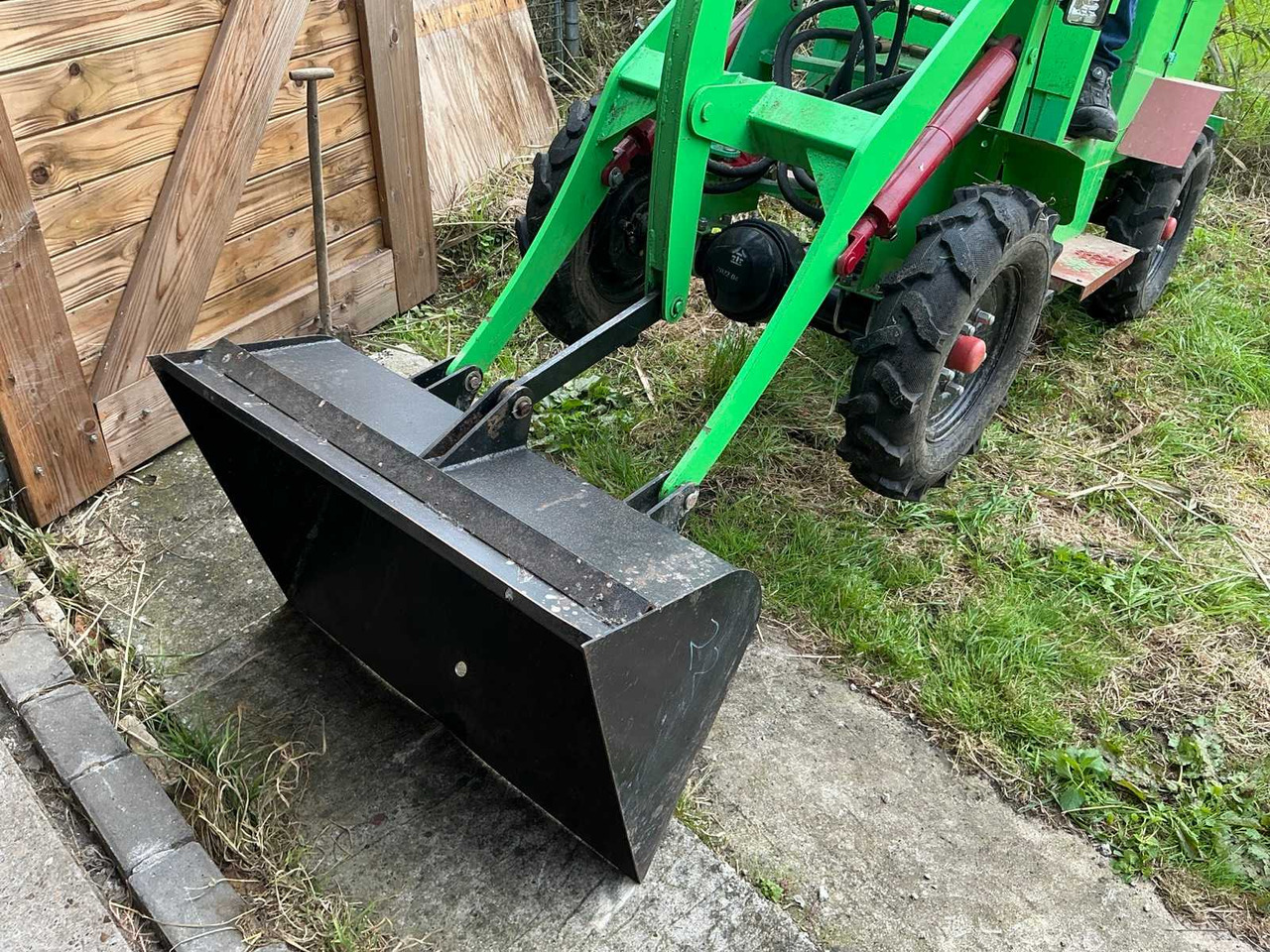 Chargeuse sur pneus JPC ME18 SHOVEL