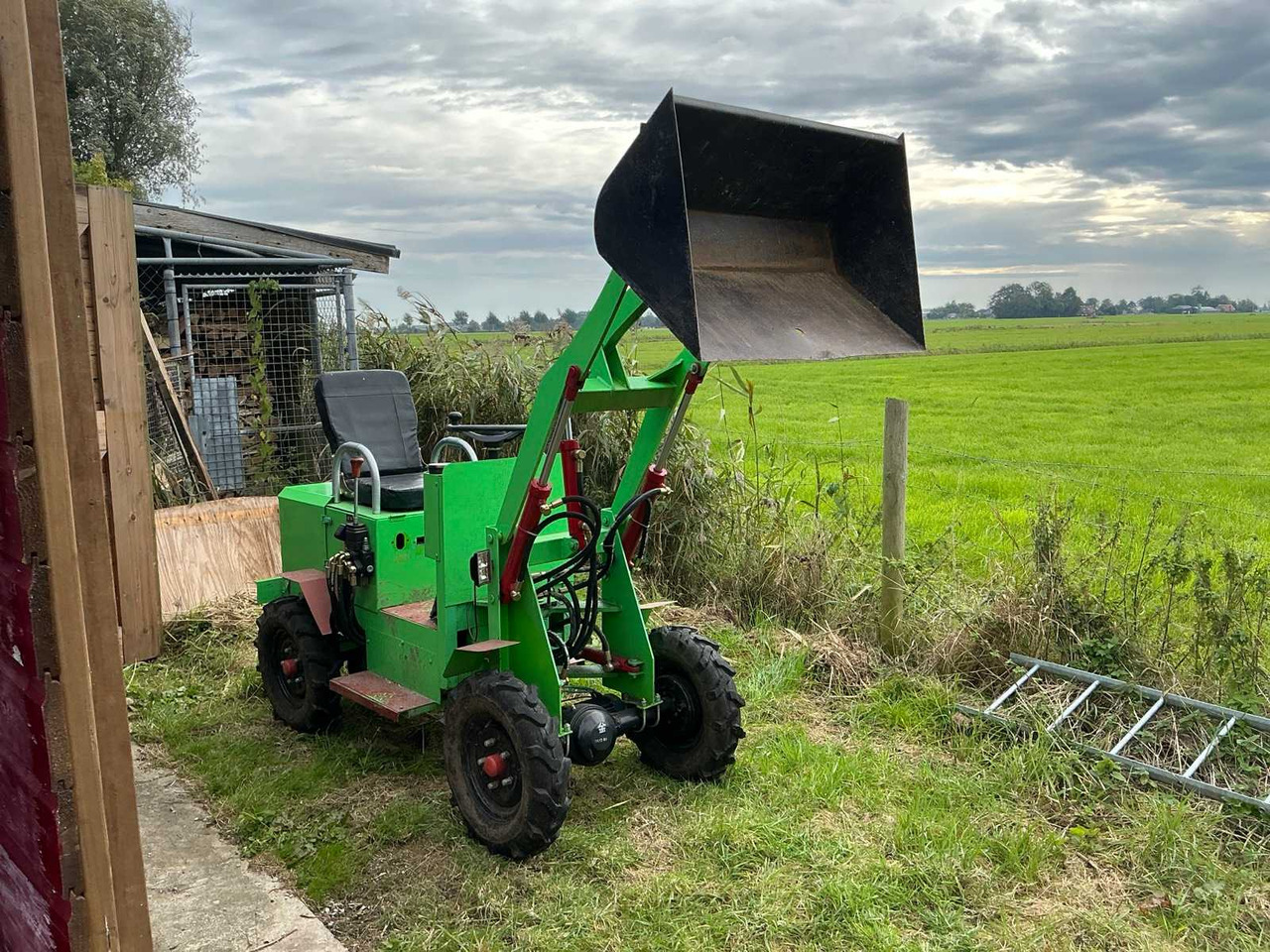 Chargeuse sur pneus JPC ME18 SHOVEL