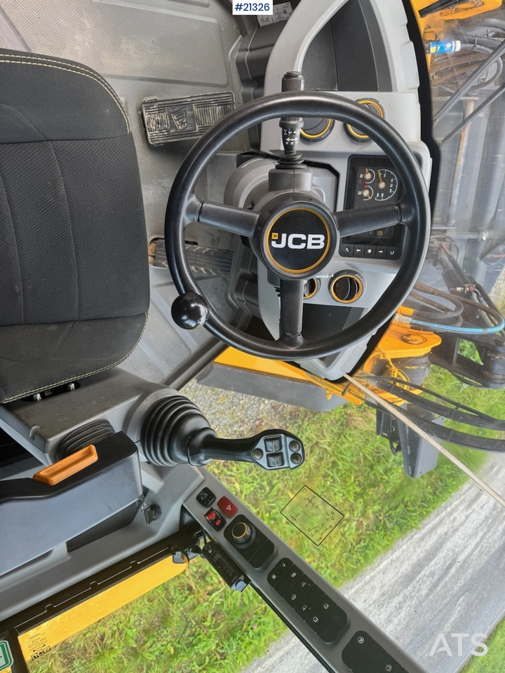 Chargeuse sur pneus Jcb 413K