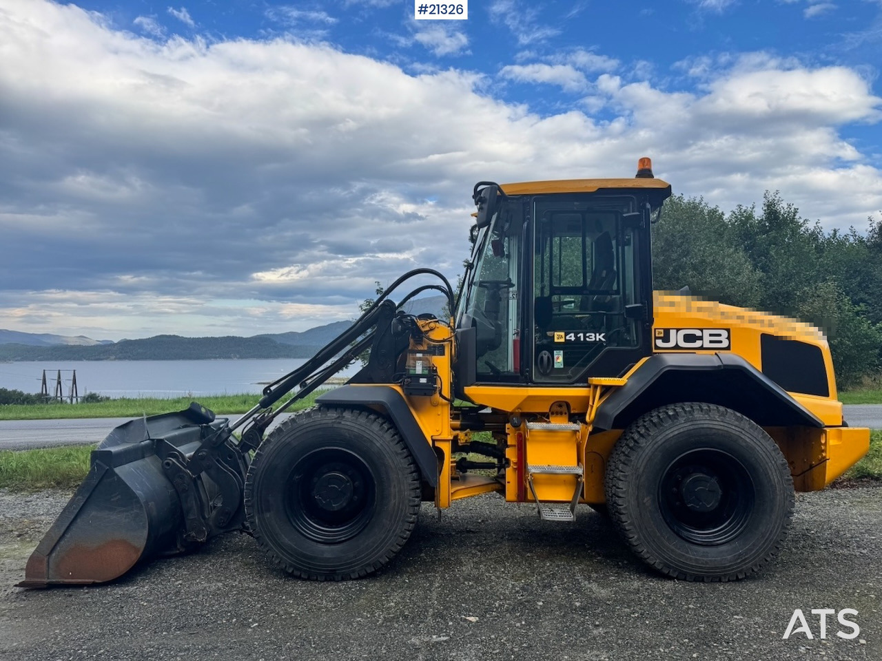 Chargeuse sur pneus Jcb 413K