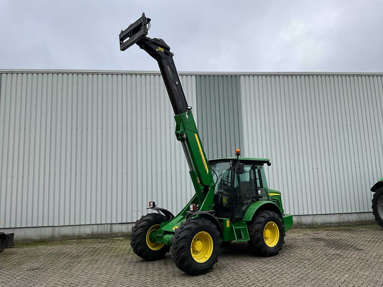 Chargeuse sur pneus John Deere 3800