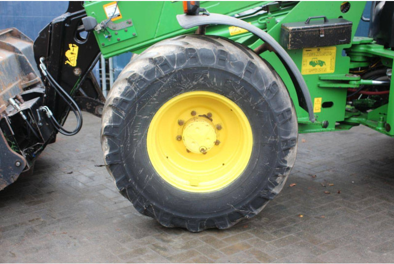 Chargeuse sur pneus John Deere 3800