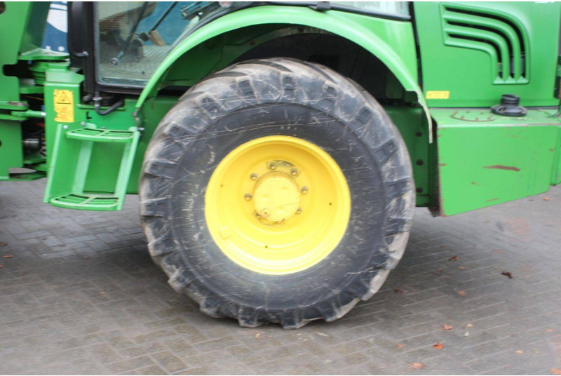 Chargeuse sur pneus John Deere 3800