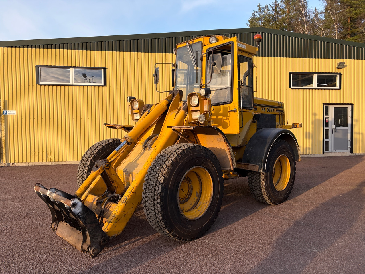 Chargeuse sur pneus John Deere 444CJ