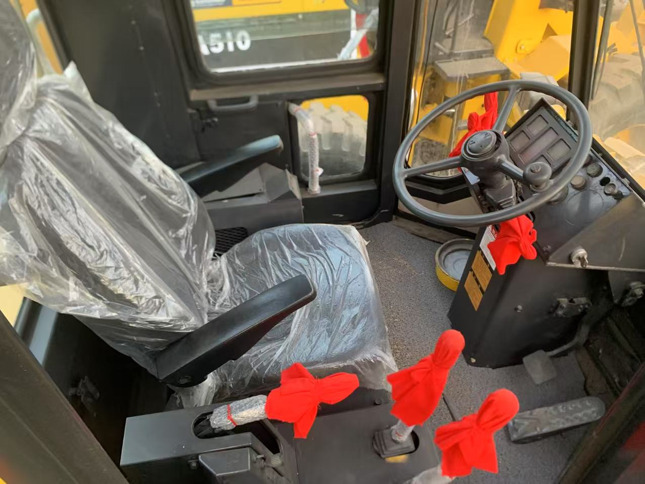 Chargeuse sur pneus KOMATSU WA100-1