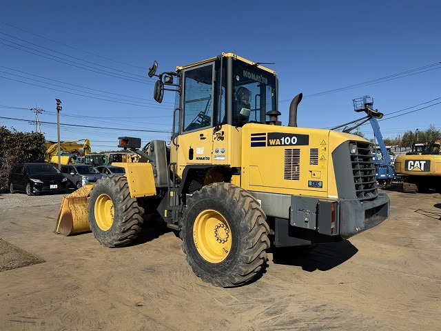 Chargeuse sur pneus KOMATSU WA100-6
