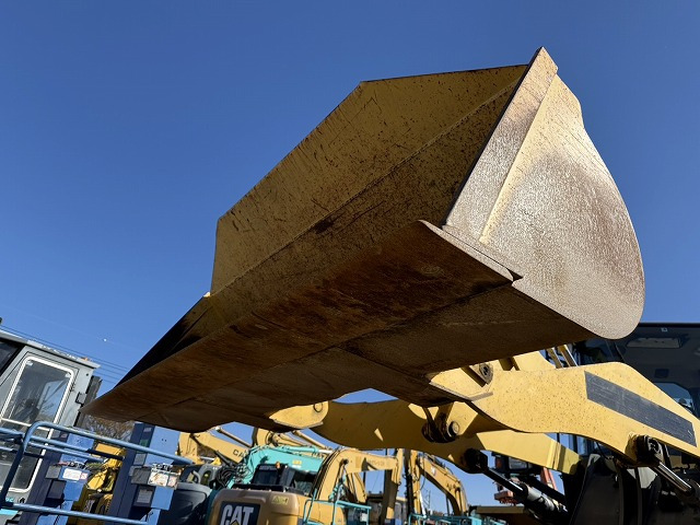 Chargeuse sur pneus KOMATSU WA100-6