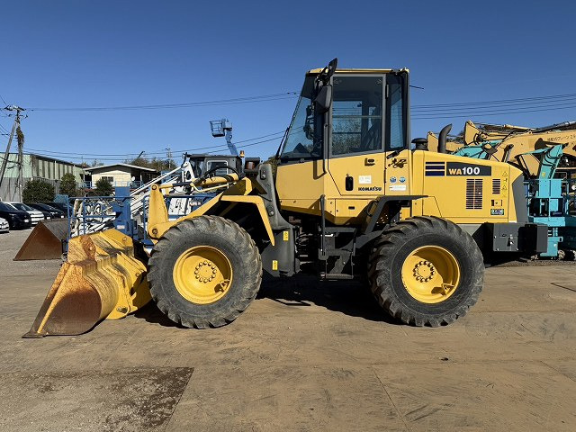 Chargeuse sur pneus KOMATSU WA100-6