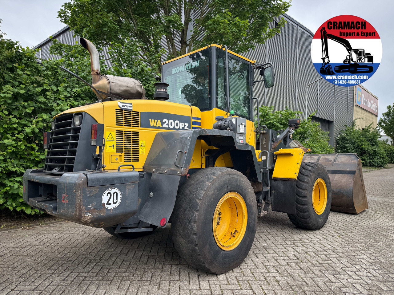 Chargeuse sur pneus KOMATSU WA200PZ-6