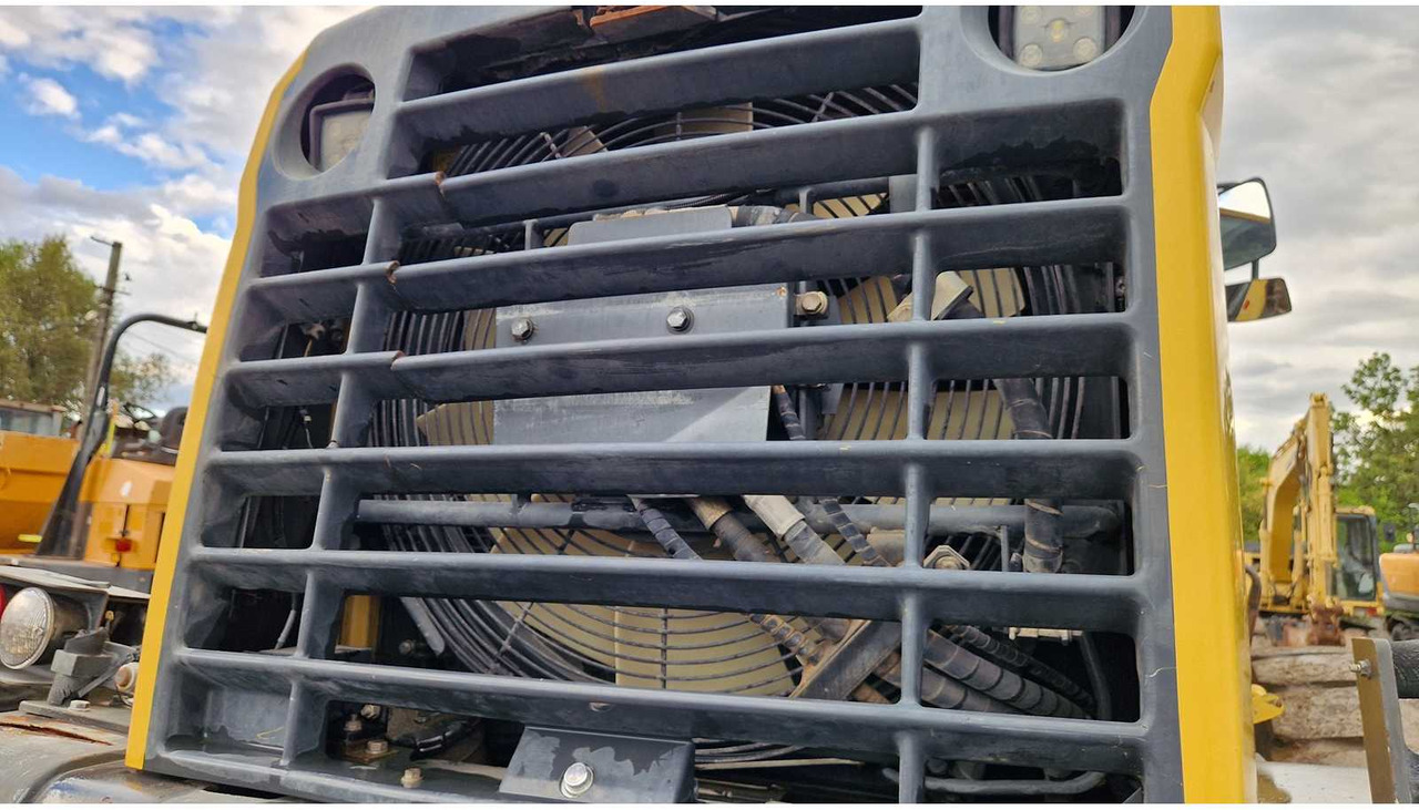 Chargeuse sur pneus KOMATSU - WA270-7 - SHOVEL - 2017