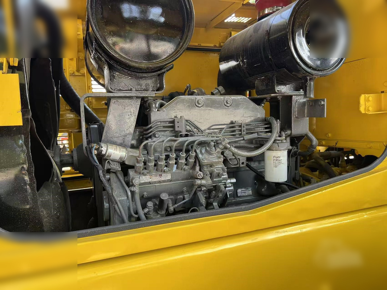 Chargeuse sur pneus KOMATSU WA320-3