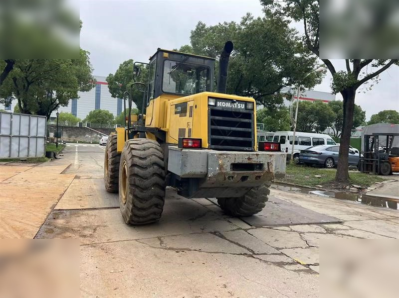 Chargeuse sur pneus KOMATSU WA320-3
