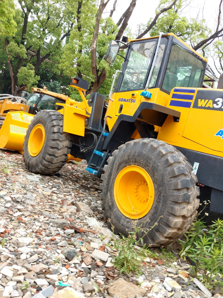 Chargeuse sur pneus KOMATSU WA320-5