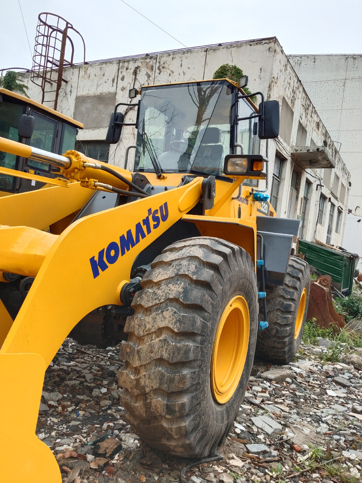 Chargeuse sur pneus KOMATSU WA320-5