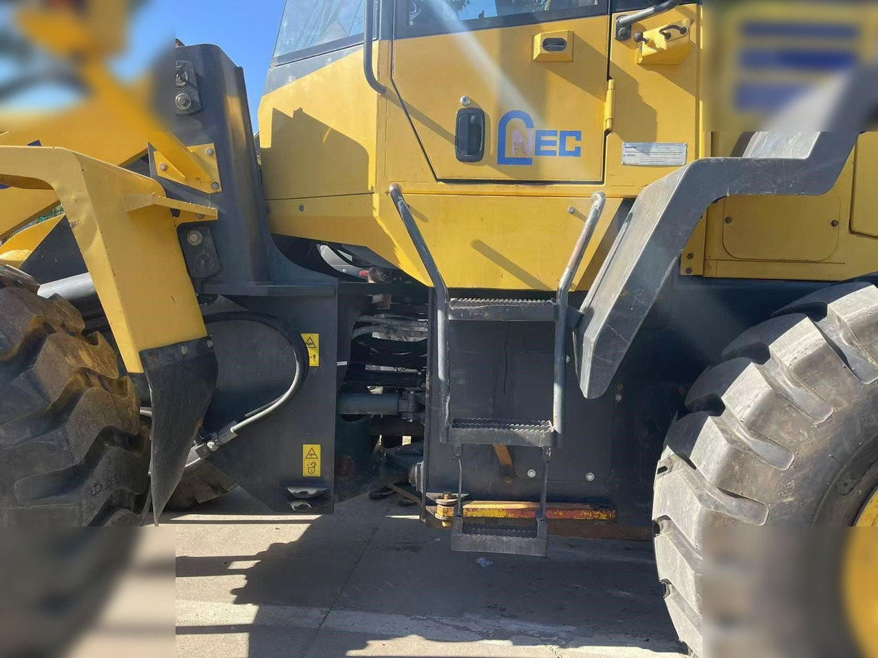 Chargeuse sur pneus KOMATSU WA320-5