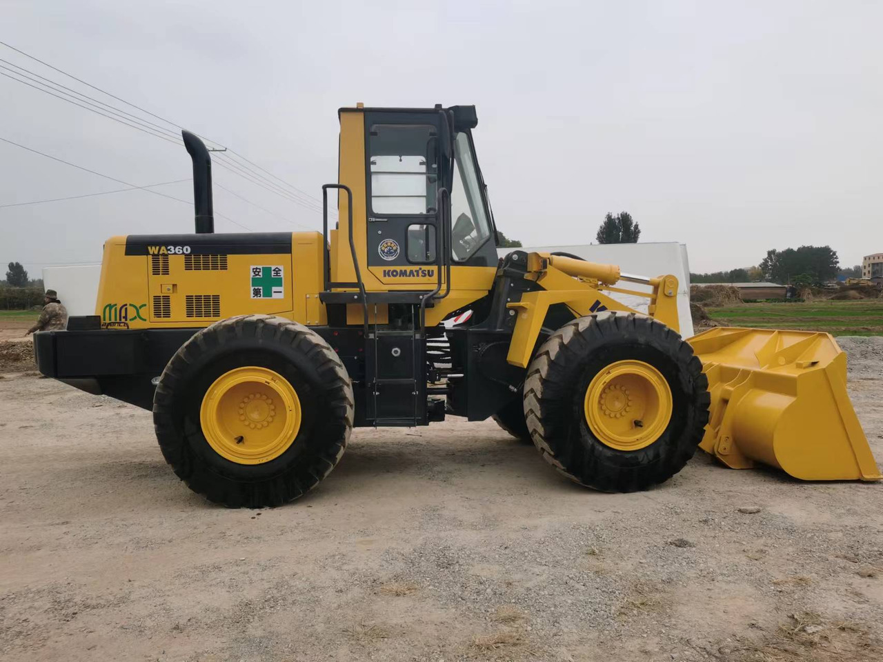 Chargeuse sur pneus KOMATSU WA380