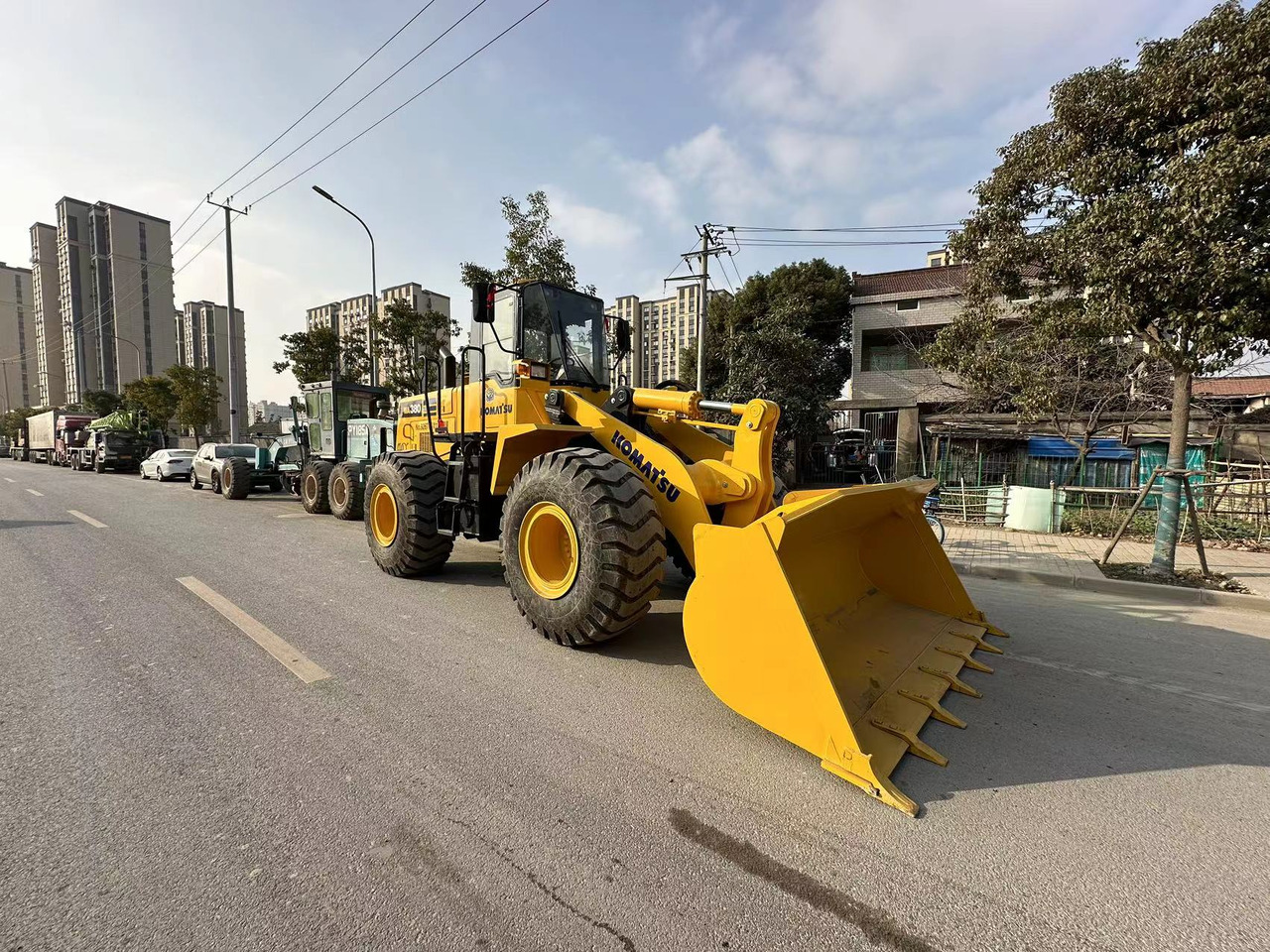 Chargeuse sur pneus KOMATSU WA380