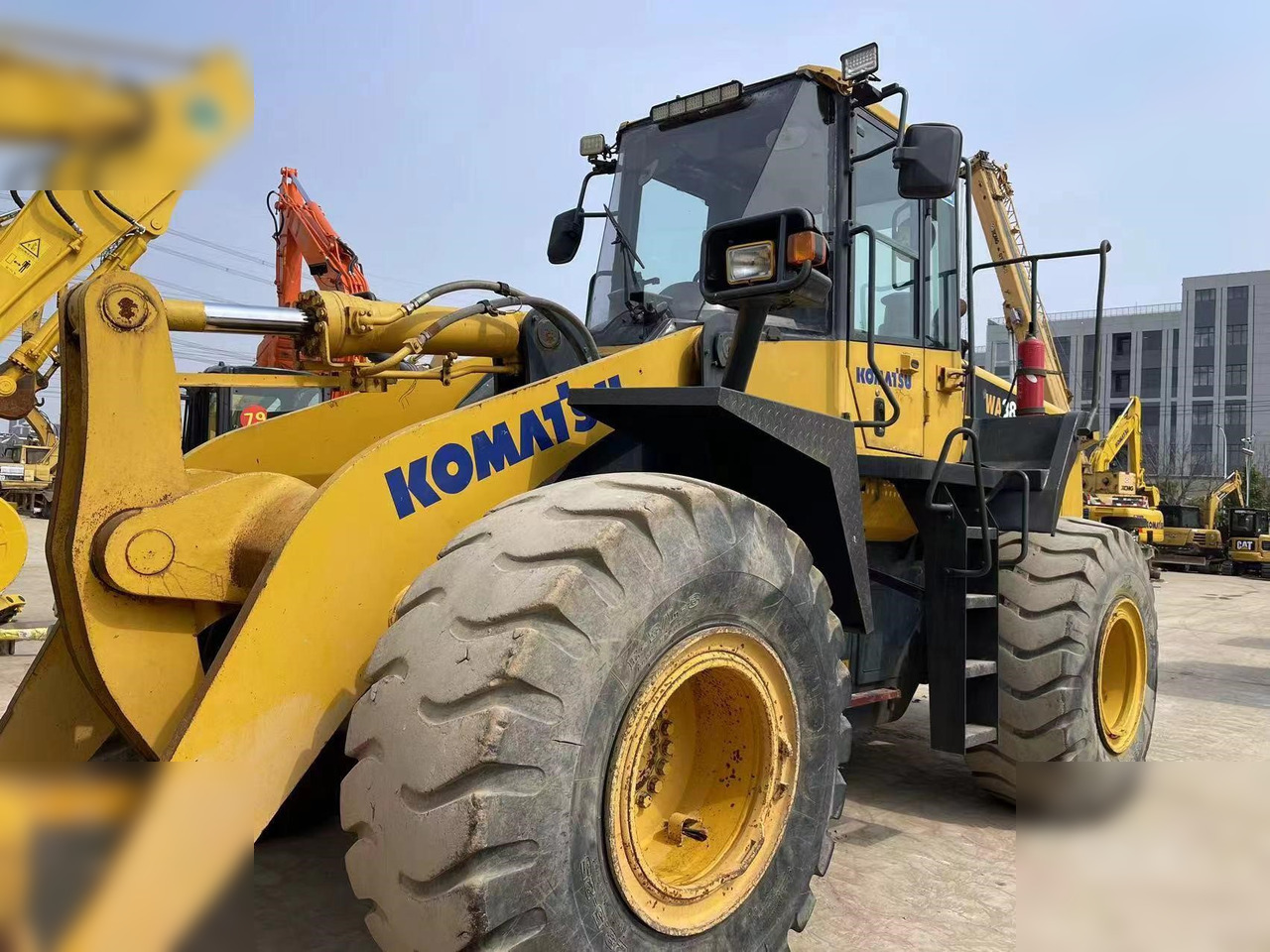 Chargeuse sur pneus KOMATSU WA380Z-6