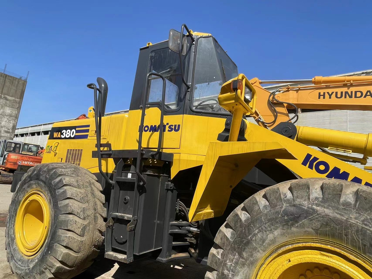 Chargeuse sur pneus KOMATSU WA380-3