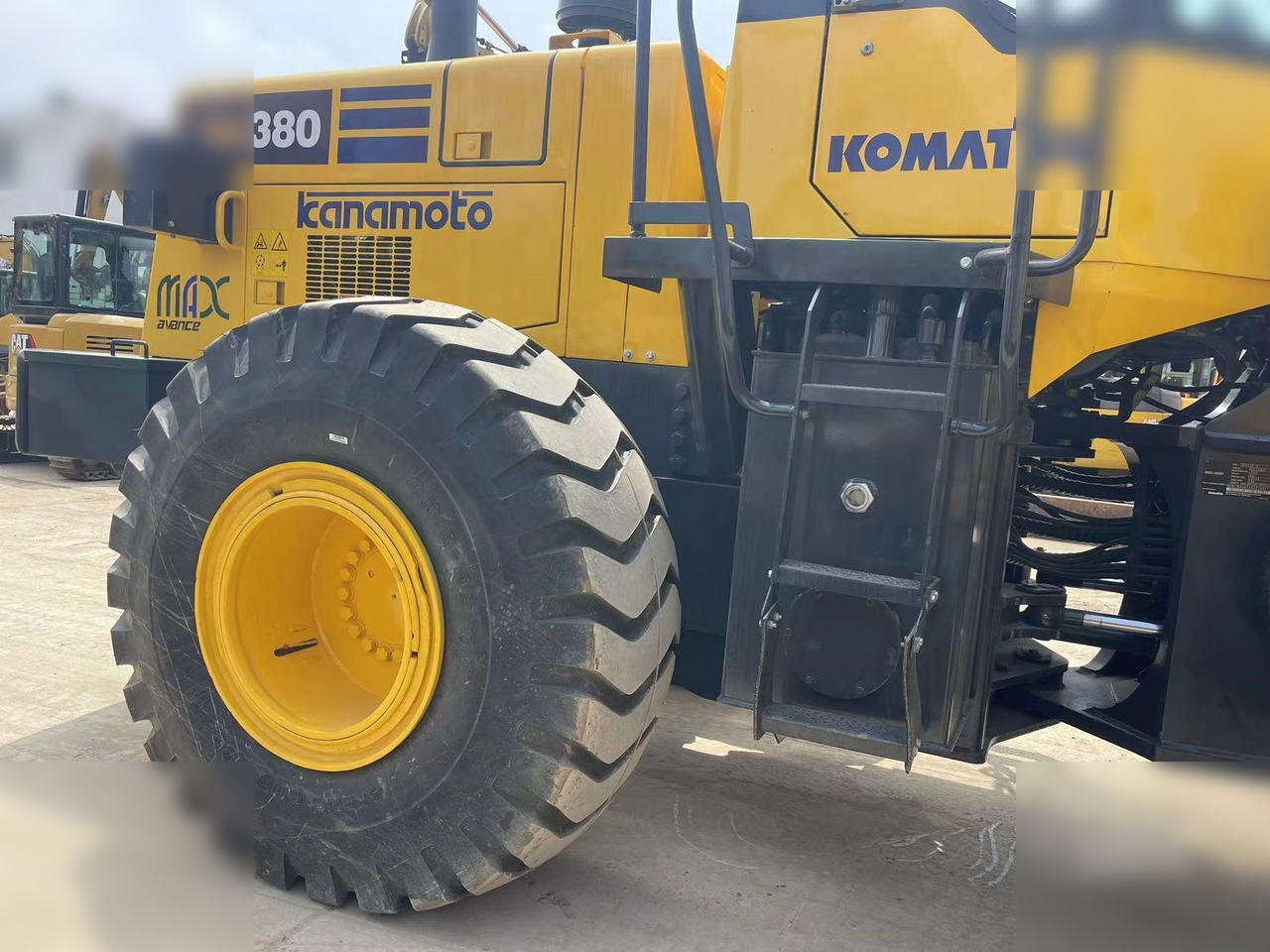 Chargeuse sur pneus KOMATSU WA380-3