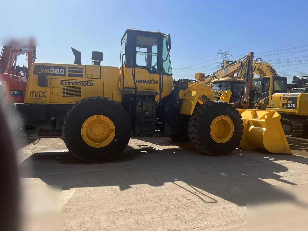Chargeuse sur pneus KOMATSU WA380-3
