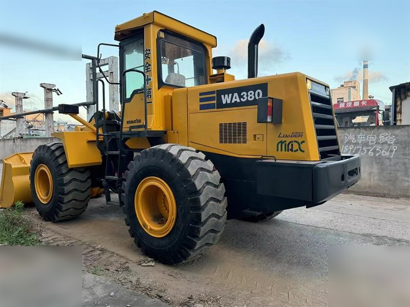 Chargeuse sur pneus KOMATSU WA380-3