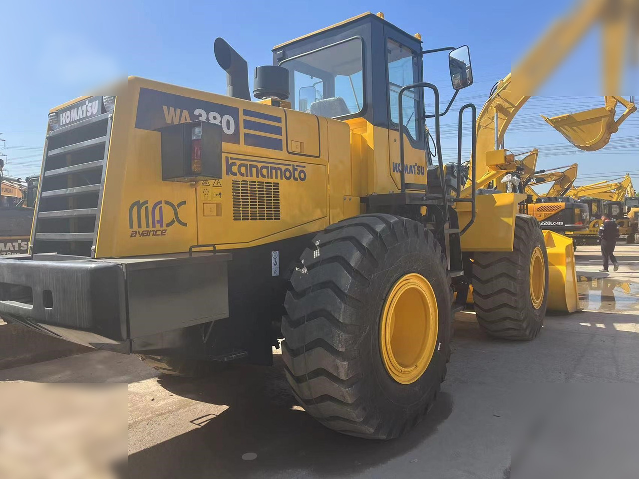 Chargeuse sur pneus KOMATSU WA380-3