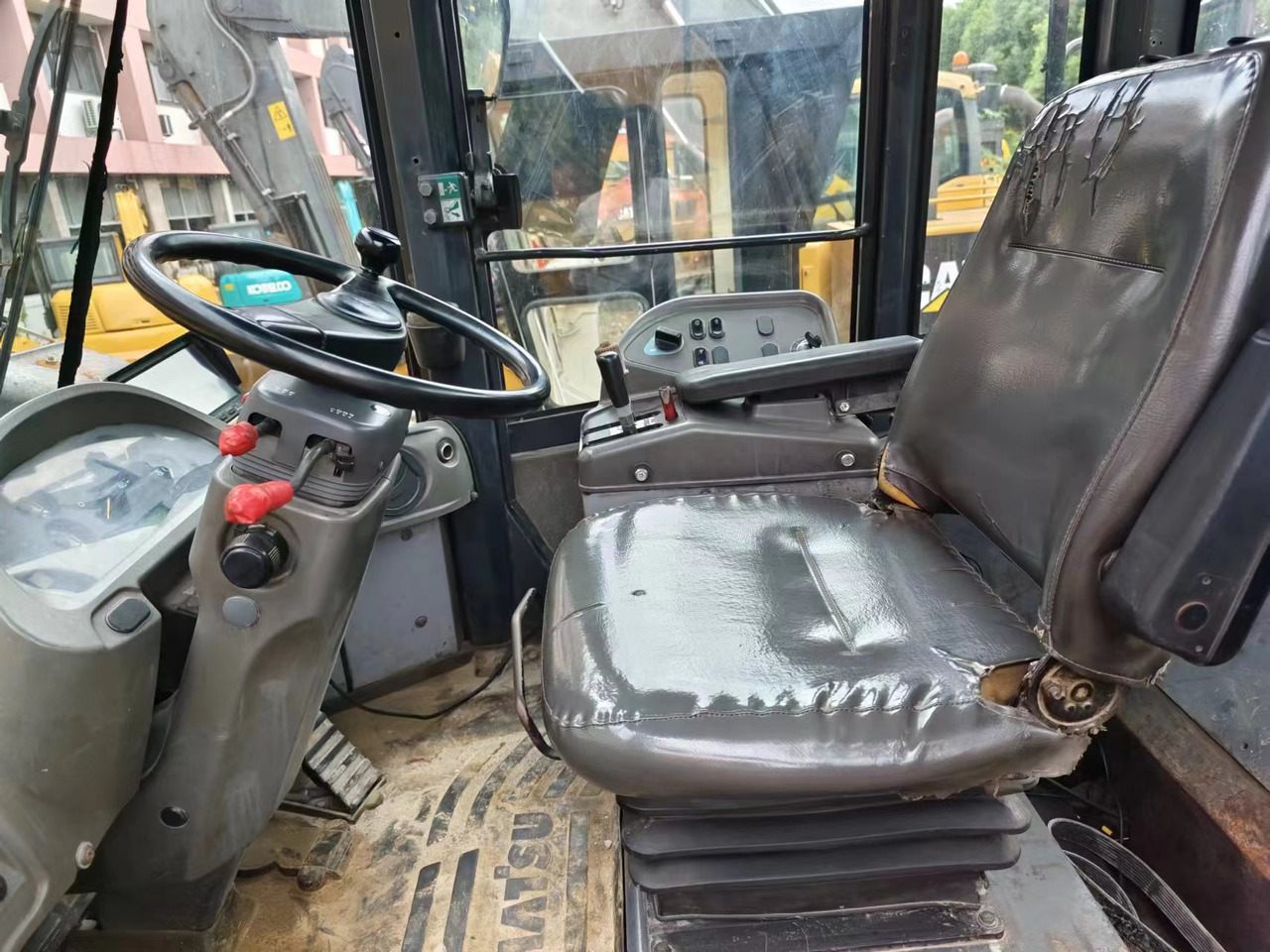 Chargeuse sur pneus KOMATSU WA380-6