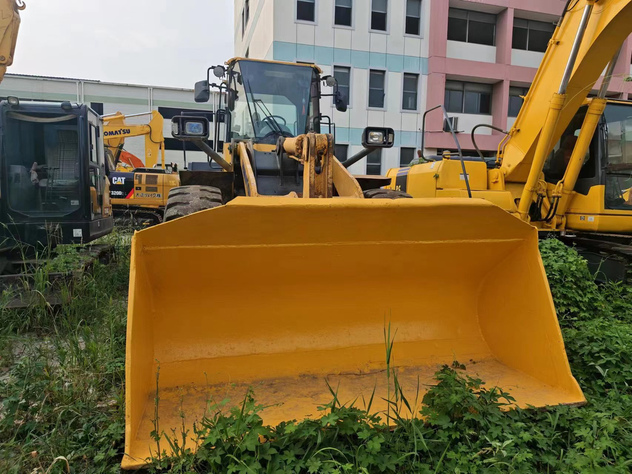 Chargeuse sur pneus KOMATSU WA380-6