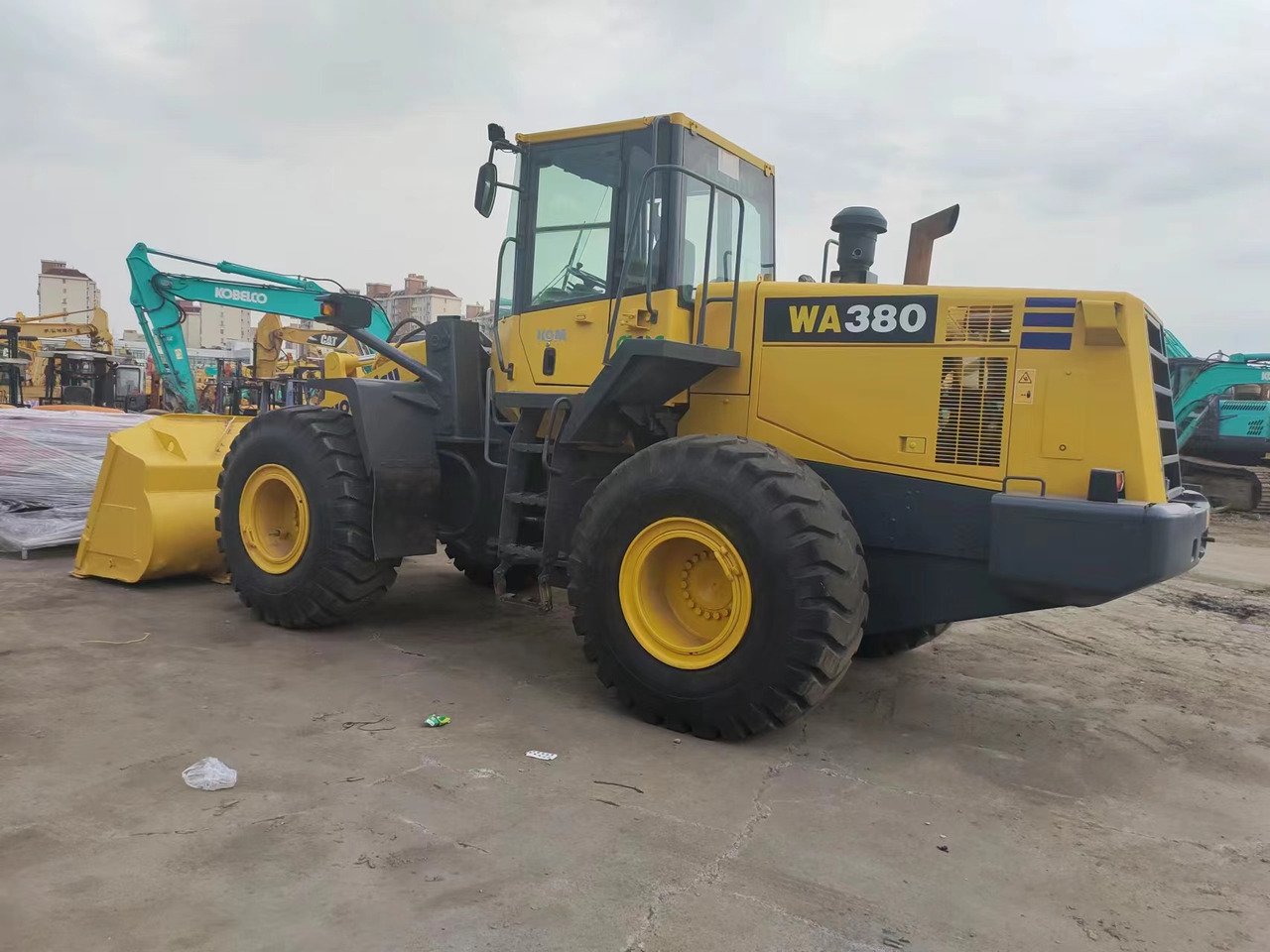 Chargeuse sur pneus KOMATSU WA380-6