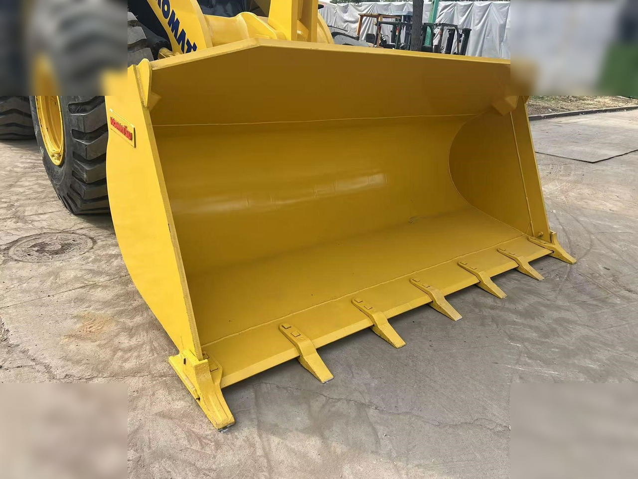 Chargeuse sur pneus KOMATSU WA380-6