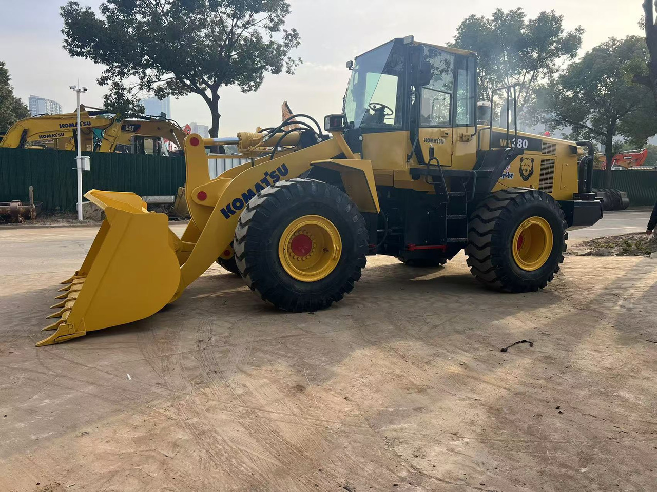 Chargeuse sur pneus KOMATSU WA380-6