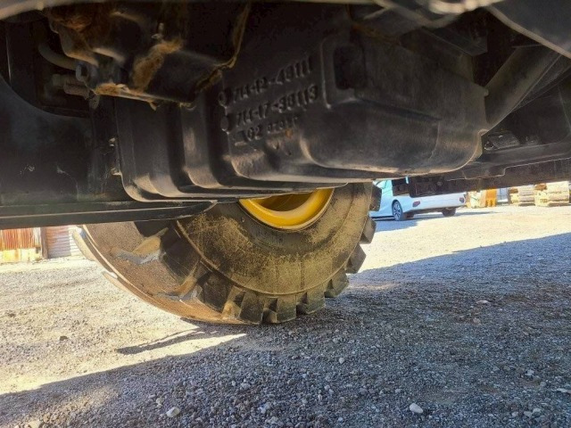 Chargeuse sur pneus KOMATSU WA380-8